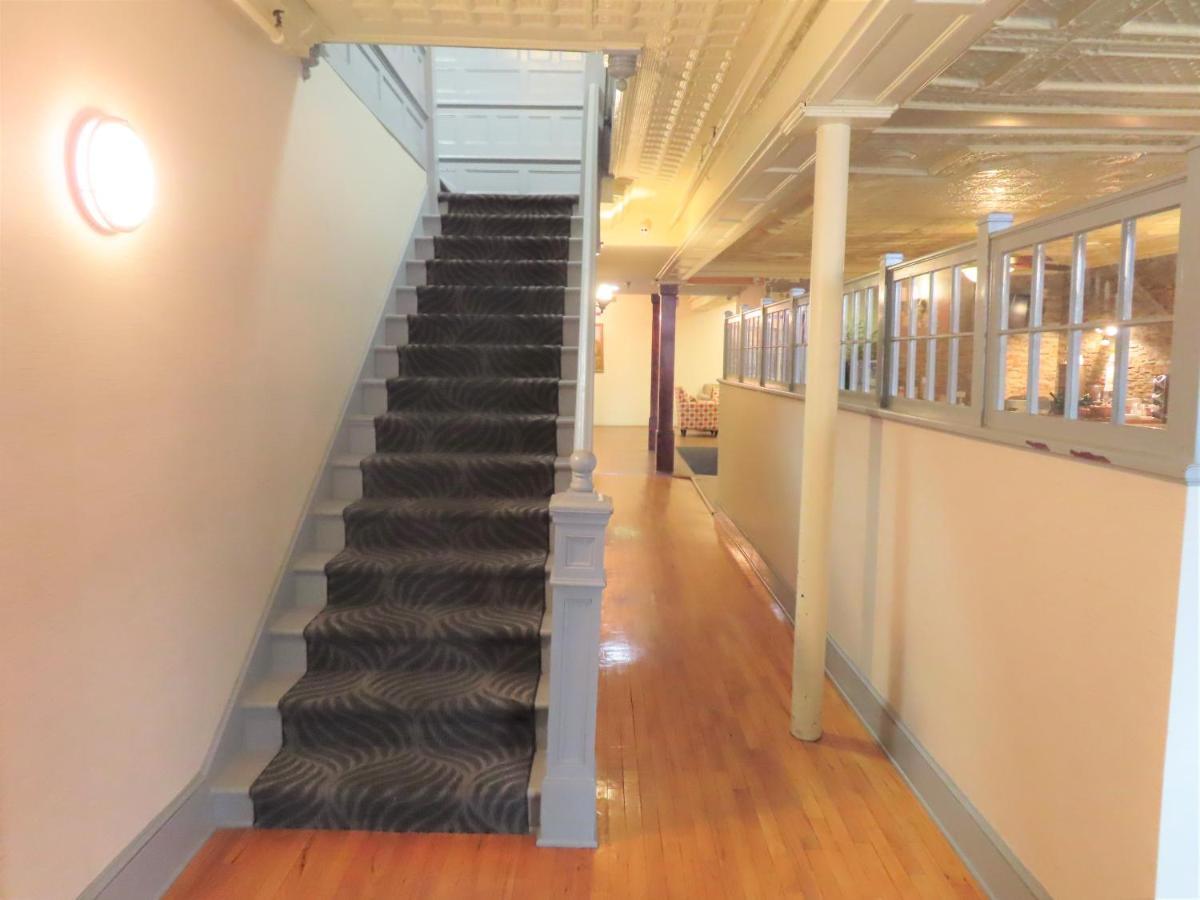 St Charles Hotel Downtown ハドソン エクステリア 写真