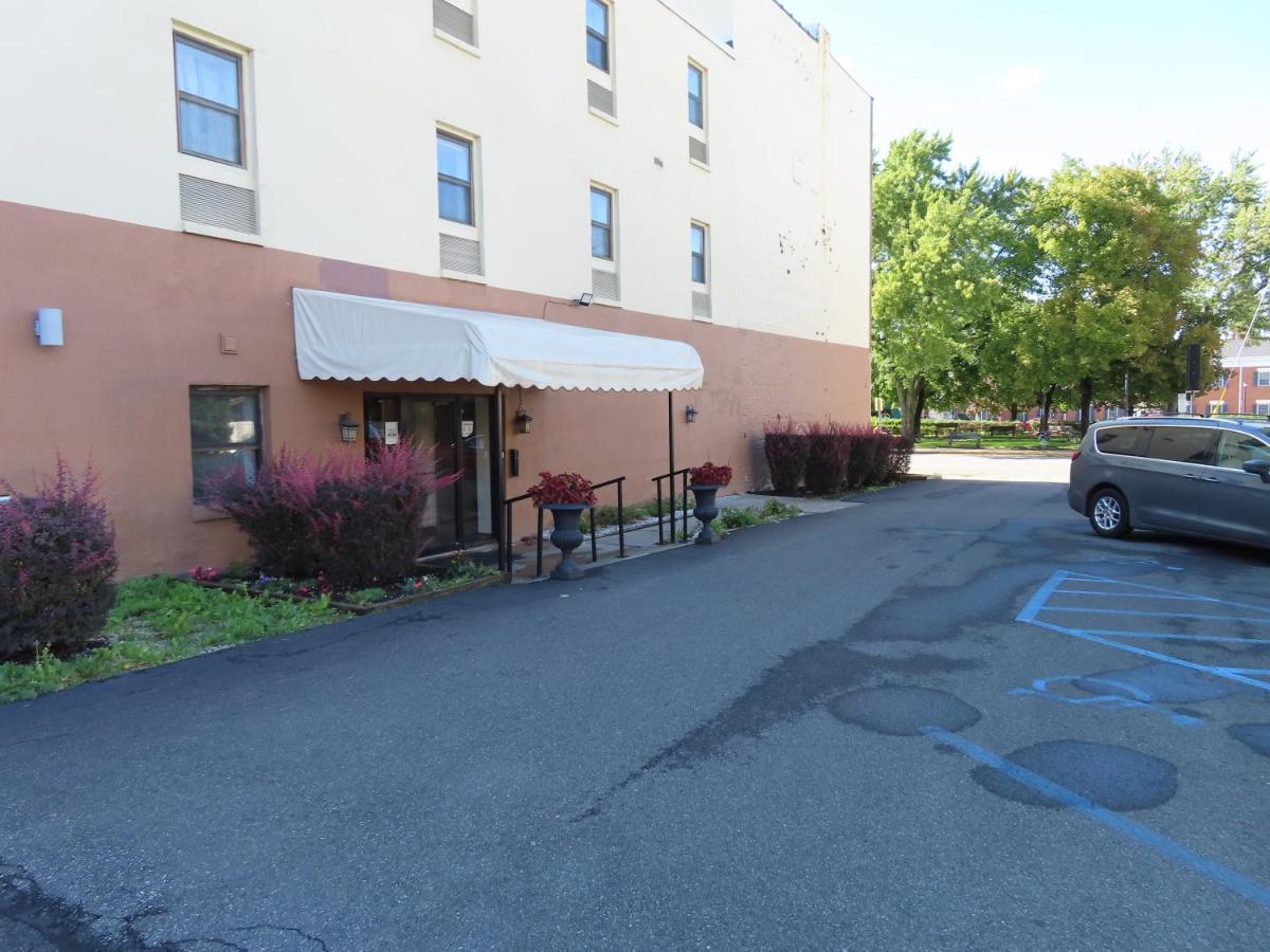 St Charles Hotel Downtown ハドソン エクステリア 写真